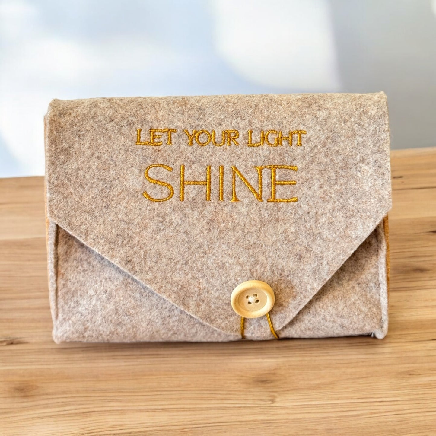 Filztäschchen "Let your light SHINE"